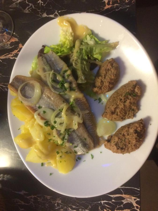 Hotel Restaurant L'Agapanthe Pont-de-Salars エクステリア 写真