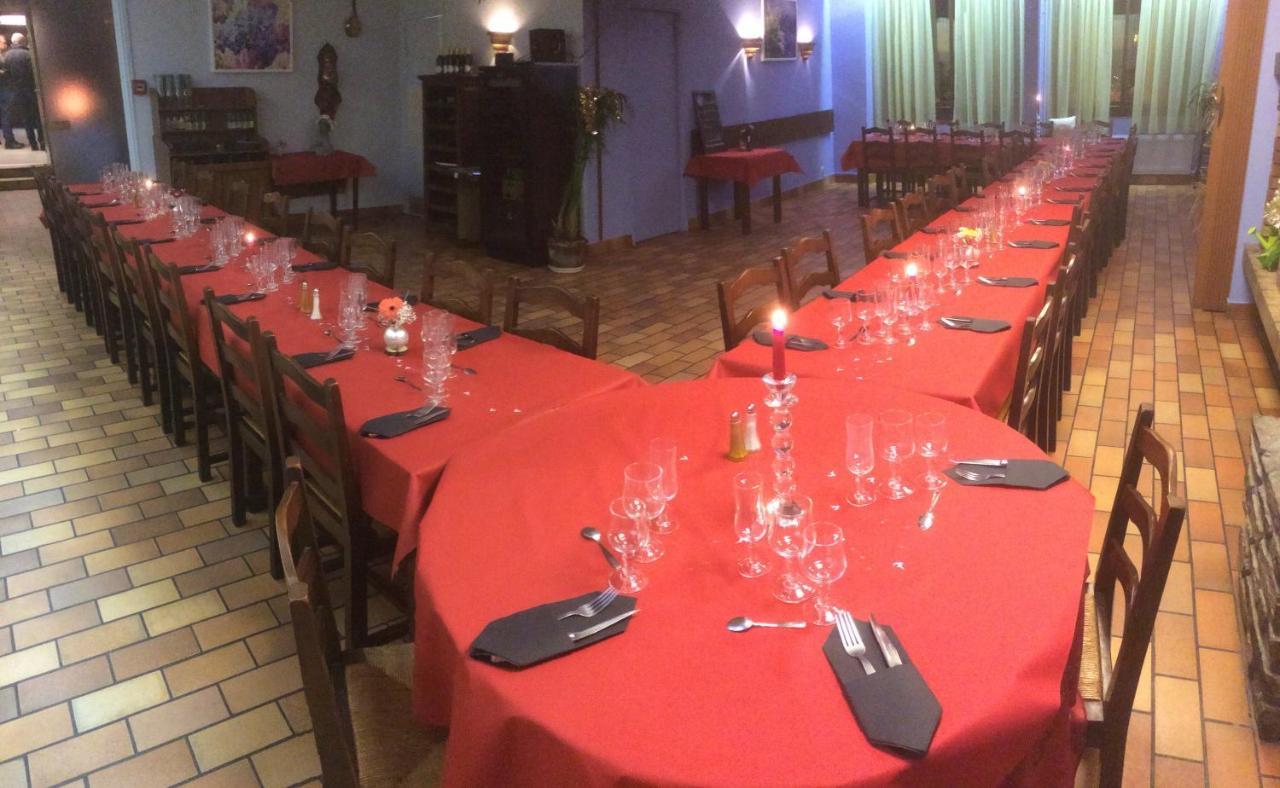 Hotel Restaurant L'Agapanthe Pont-de-Salars エクステリア 写真