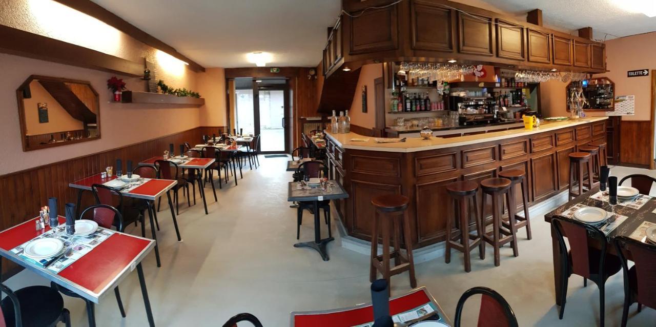 Hotel Restaurant L'Agapanthe Pont-de-Salars エクステリア 写真