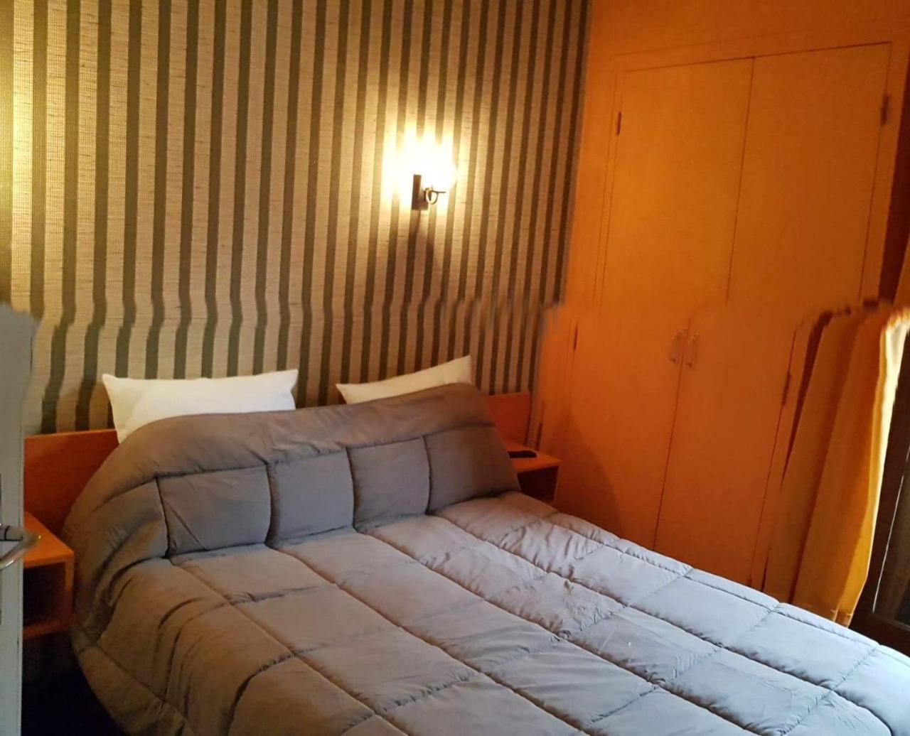 Hotel Restaurant L'Agapanthe Pont-de-Salars エクステリア 写真