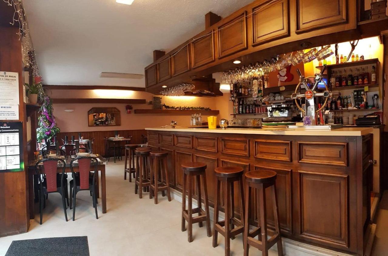 Hotel Restaurant L'Agapanthe Pont-de-Salars エクステリア 写真