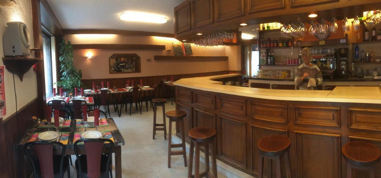 Hotel Restaurant L'Agapanthe Pont-de-Salars エクステリア 写真