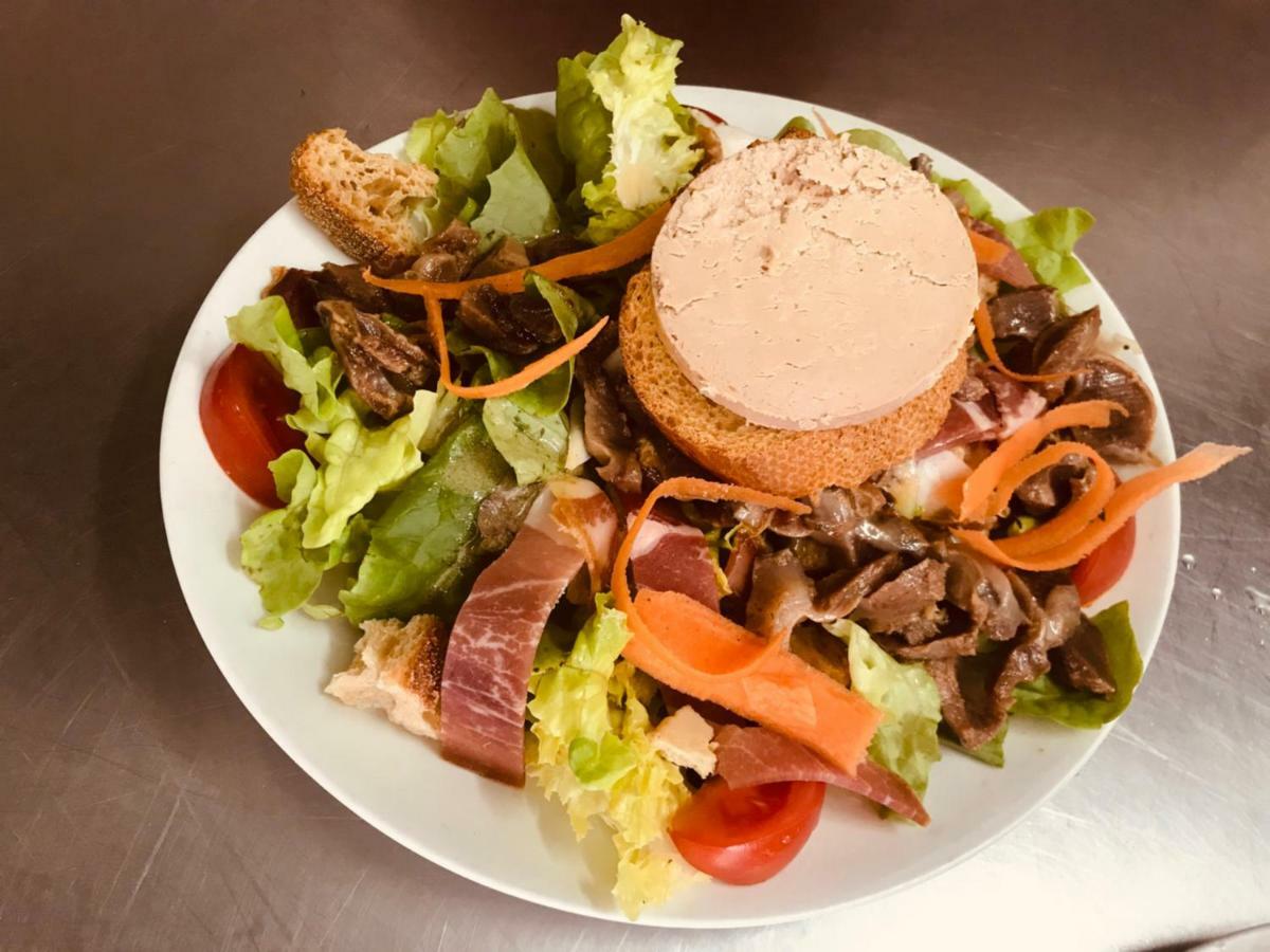 Hotel Restaurant L'Agapanthe Pont-de-Salars エクステリア 写真