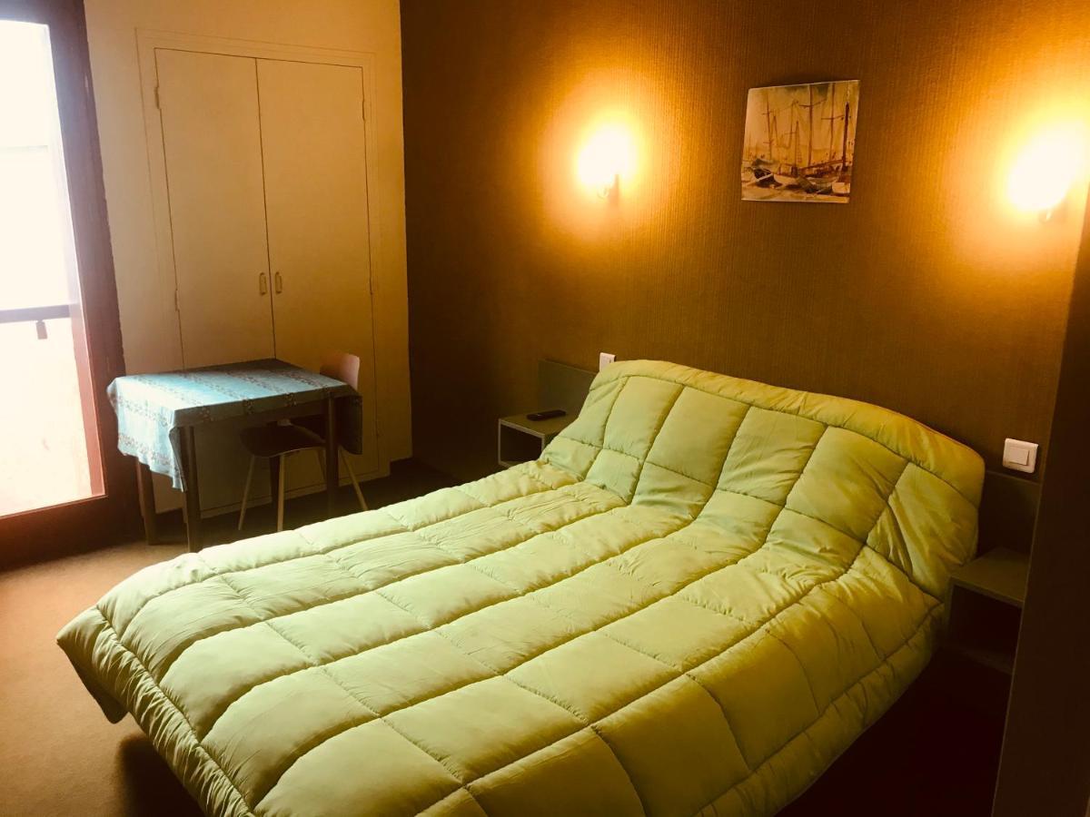 Hotel Restaurant L'Agapanthe Pont-de-Salars エクステリア 写真